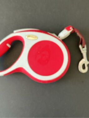 Flexi Red and White Retractable Dog Leash